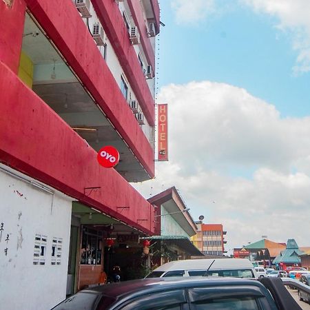 Oyo 90124 Payang Puri Baru Hotel Sarikei Экстерьер фото